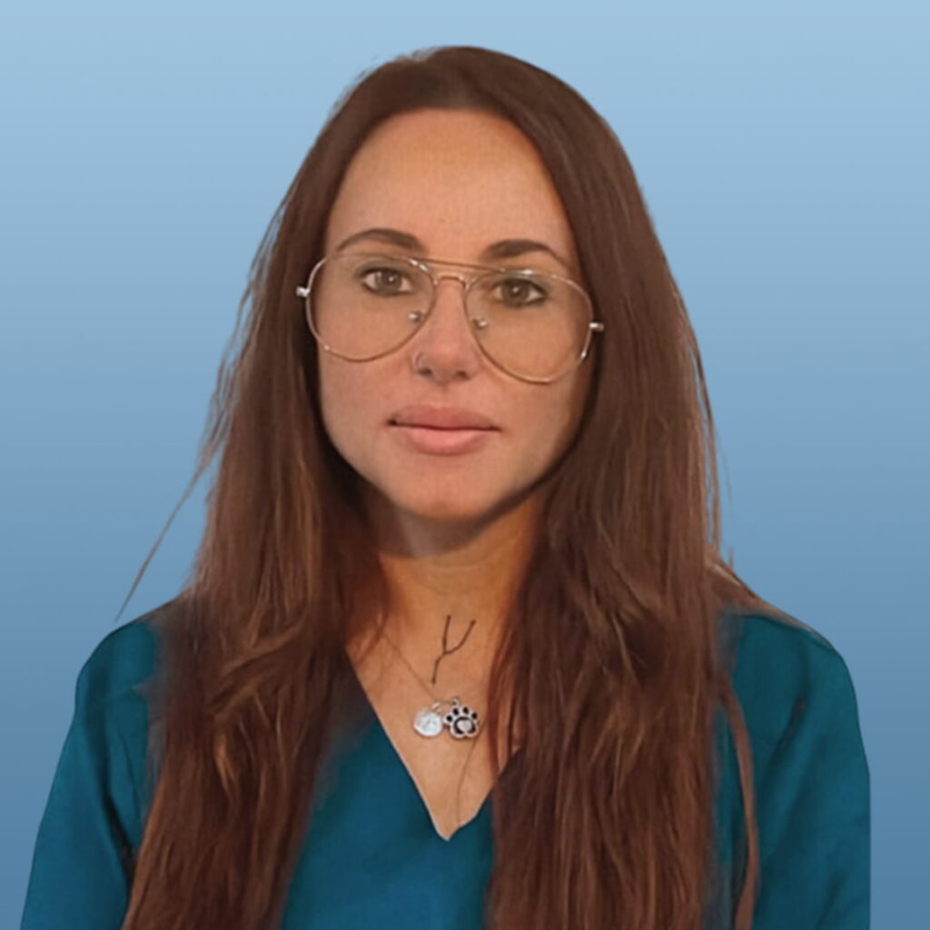 Profesora del Curso de Anestesia Veterinaria María Sánchez